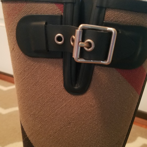 Authentic Burberry Birkback bias check rainboots size 37 EU - Picture 5 of 9